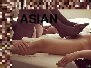 Asian tranny fucks horny guy in hotel