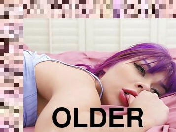 Violet-haired Winter Jade fucks older guy