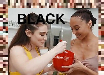 Tempting black and white girls go lesbian