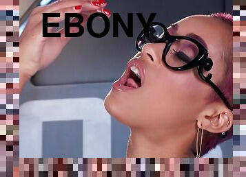 Stunning ebony in bondage bangs machine
