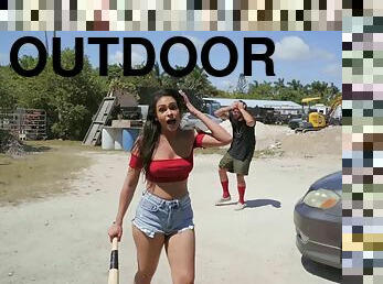 Oliver Flynn fucked Latiana chick Katana Kombat outdoors