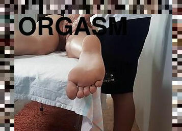 Orgasm, fisting and creampie in a real massage session