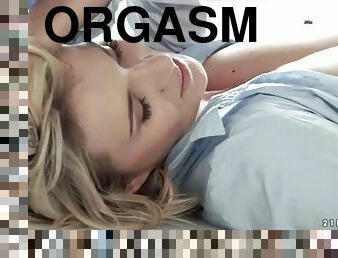 Angel Piaff leg shaking orgasm
