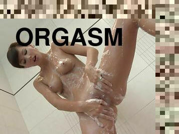 Pretty Girl In The Shower Masturbates To Orgasm With Her Fingers
