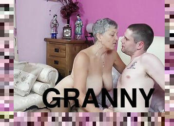 Granny Savana wants his big penis inside her for it