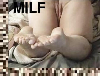 cul, levrette, chatte-pussy, amateur, milf, maman, belle-femme-ronde, butin, pieds, point-de-vue