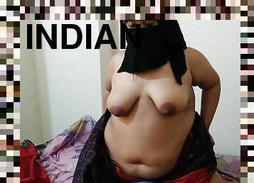 Indian Hot Mera Bhabhi ne Devar ke sath sekret chudai kiya (Desi sexy Bhabhi fucks a Guy on the bed)