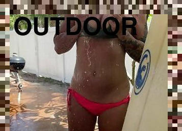 badning, udendørs, offentlig, amatør, skønheder, strand, bruser, bikini, våd, brunette