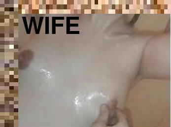 Sexy pregnant wife in the shower????