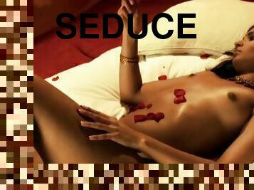 The most seductive ritual to seduce and excite a man
