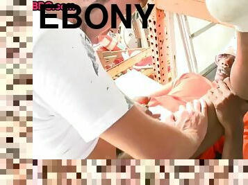 Ebony stud gives his ass outdoors in a public place
