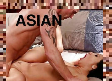 asiático, coño-pussy, mamada, chorro-de-corrida, madurita-caliente, hardcore, estrella-del-porno, locura, follando-fucking, dormitorio