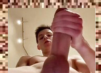 maigre, amateur, ejaculation-sur-le-corps, énorme-bite, gay, branlette, jeune-18, ejaculation, sperme, solo