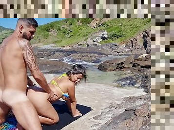 A Brazilian couple have sex in a heavenly public place to the sound of the sea