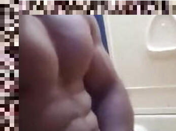 BodyBuilder Muscles and Cock Bulge(Cumshot)