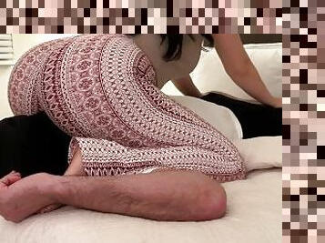 Big Ass Facesitting in Yoga Pants