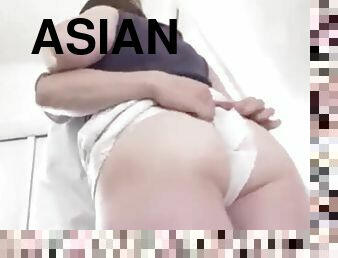 05597,Sensual play of Asian beauty