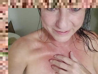 Dripping Wet Pussy American Milf squirts with dildo in shower