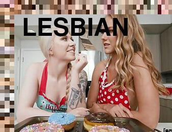 Dakota Williams And Jasmine Daze In And Hot Lesbian Sex