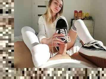 Love her feet and Vans