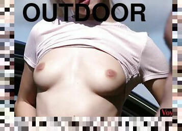 21yo outdoor voyeur GF teases her wanking BF till cumshot