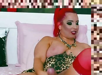 Bbw redhead shemale wanks huge cock on webcam