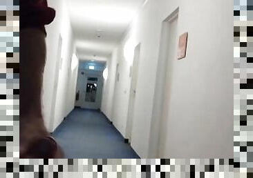 Guy masturbate in the hotel corridor cumshot