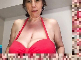Milf with Giant Boobs and Busty Lesbian BBWs