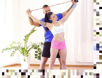 Sporty woman endures personal trainer's dick harder than ever
